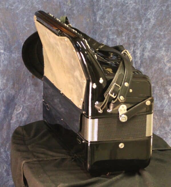 Victoria Titano Virtuoso - Image 4
