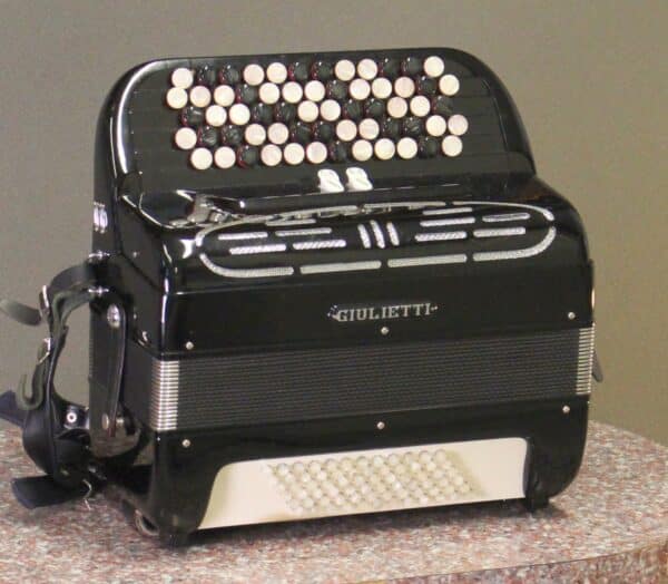 Giulietti Petite