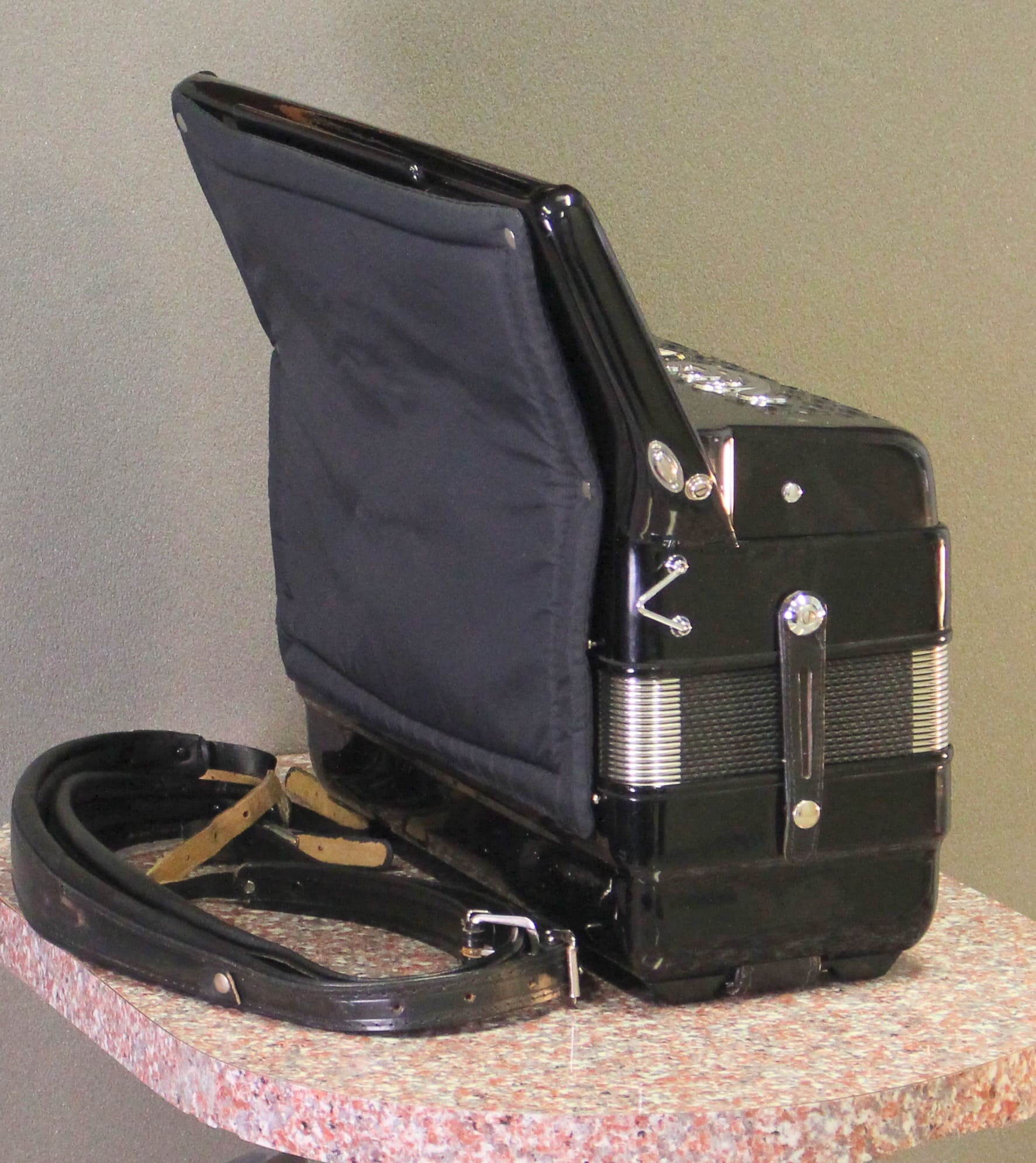 Ramses Mercury - Image 4