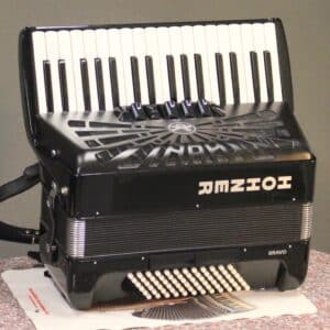 Hohner Bravo 72